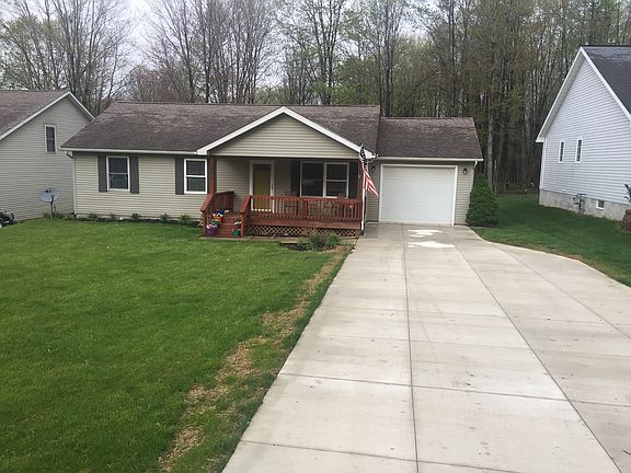 2nd image of 520 Floral Valley Dr W