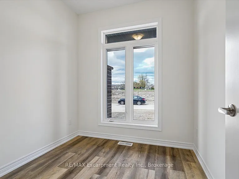 76 Valley Trail Pl — Photo 20