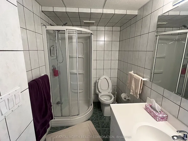 37 Robertson Close #BASEMENT — Photo 5