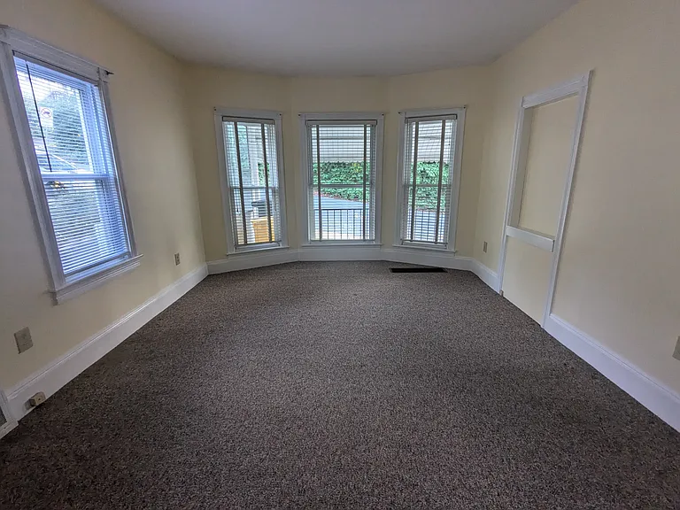 424A S Northampton St — Photo 2