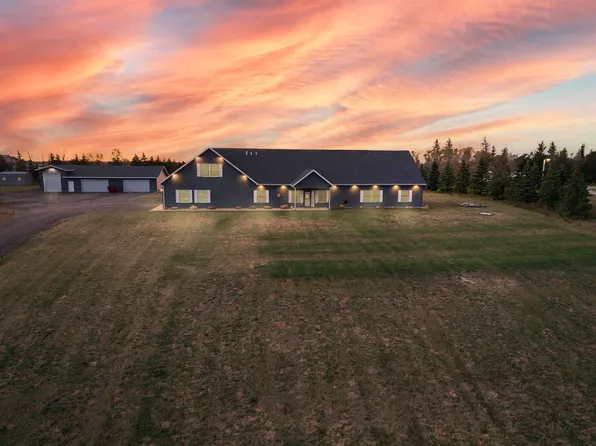 8350 5th Ave NE, Minot, ND 58703