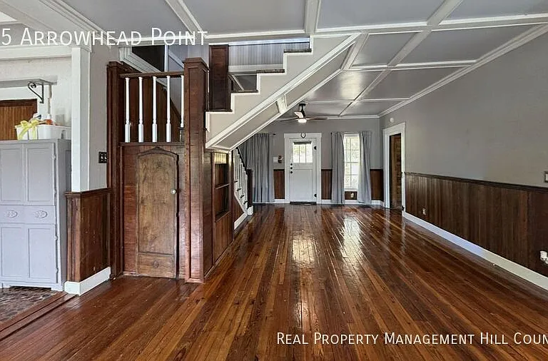 555 Arrowhead Point — Photo 4