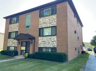 628 Edwards Ave #3S, Dundee, IL 60118