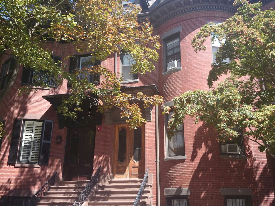2nd image of 121 W Newton St