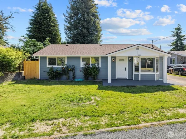 14226 Military Road S, Tukwila, WA 98168