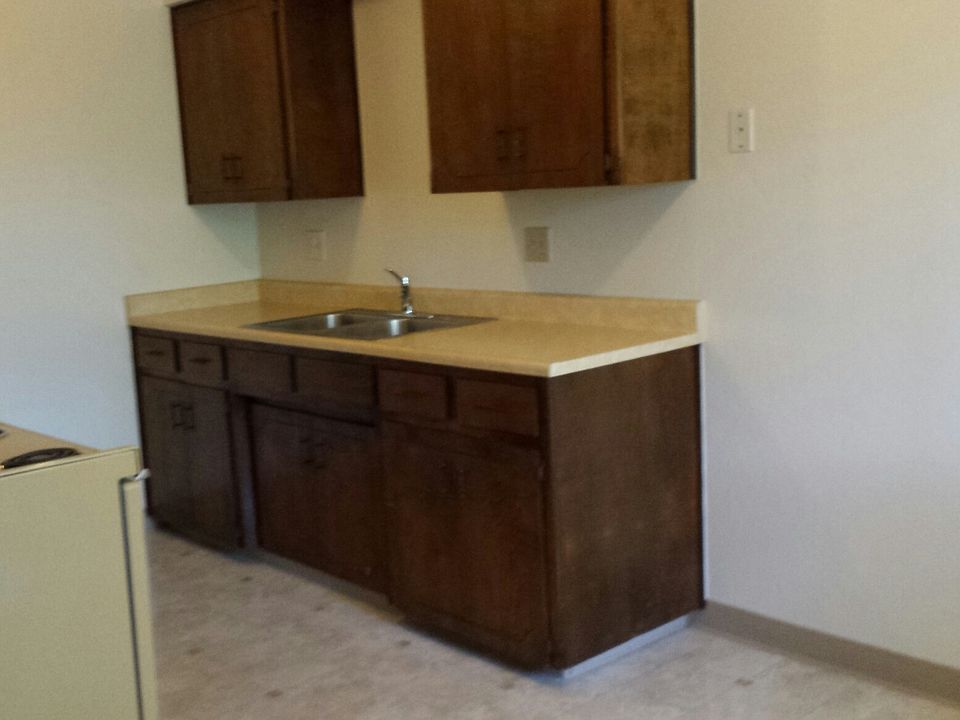 2nd image of 5552 Travis Rd APT D