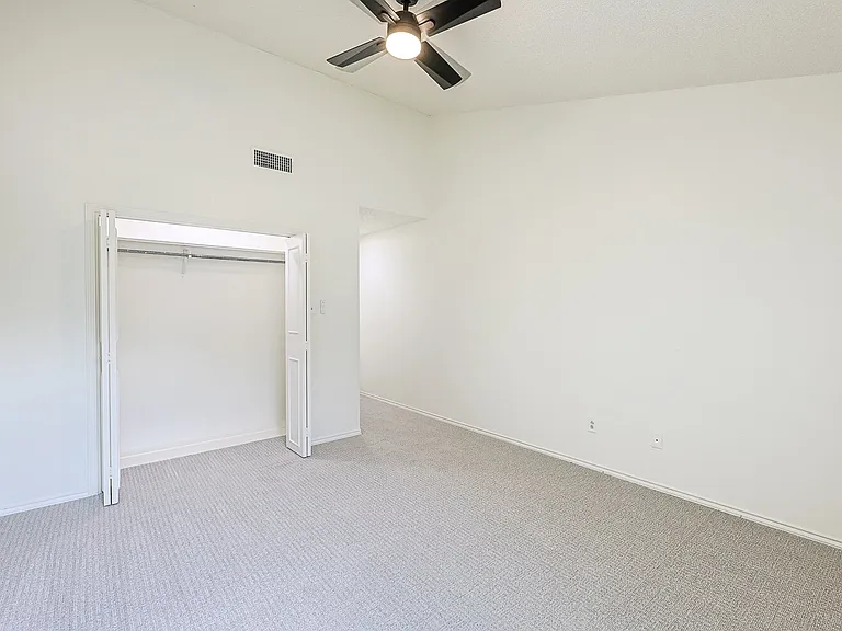 8308 Albany Ave — Photo 36