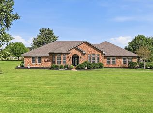 135 Apache Dr, Franklin, TX 77856