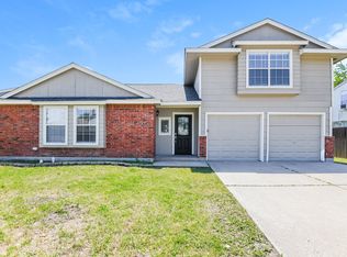 610 Lemon Dr, Arlington, TX 76018