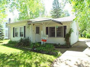 1006 S Clinton Ave, Saint Johns, MI
