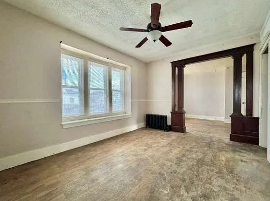 301 E North St - 1 — Photo 3
