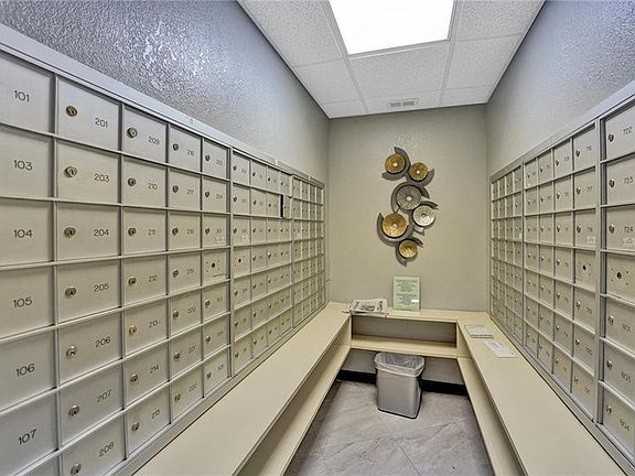 4th image of 1000 Saint Charles Place #220