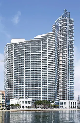 2020 N Bayshore Dr #805 Photo 1