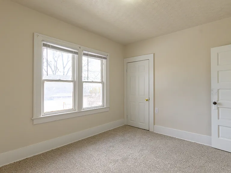 1612-1614 Lagonda Ave #C — Photo 4