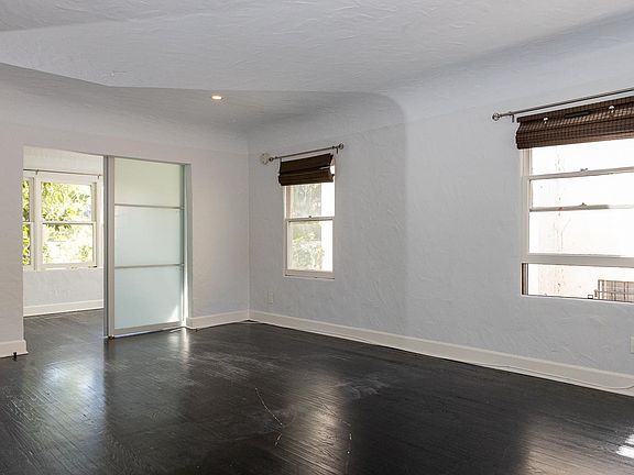 3rd image of 7604 Lexington Ave #7606-1/2