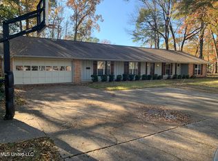 5030 Riverwood Cir, Jackson, MS