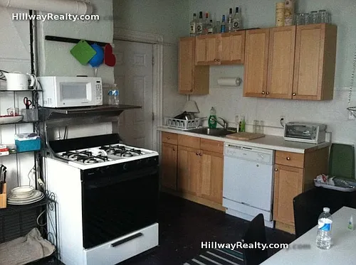17 Eldora St #3R Photo 1
