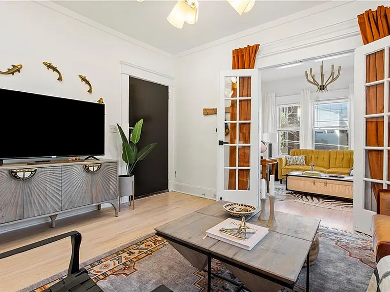 1187 Mansfield Ave NE #4 — Photo 8