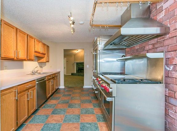 3rd image of 11952 Laura Rose Ct