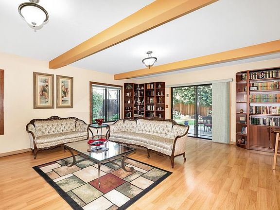 5th image of 593 Blairburry Way