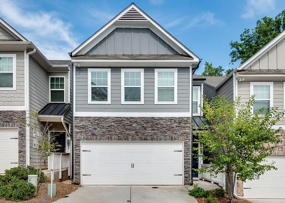 1st image of 272 Turner Ln