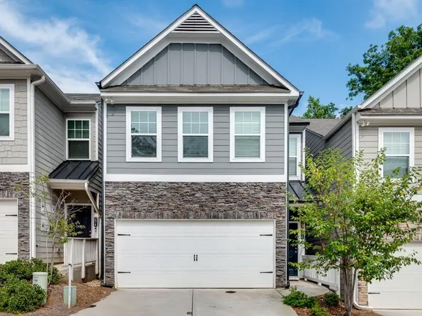 272 Turner Ln, Holly Springs, GA 30188