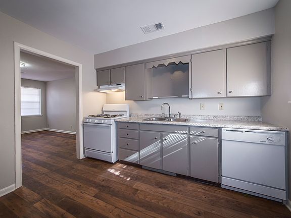 5th image of 221 N Fillmore St #3