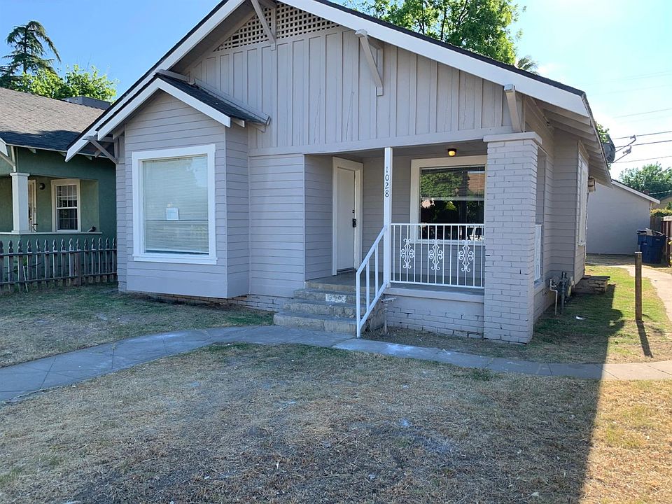1st image of 1028 N Roosevelt Ave