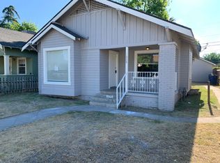 1028 N Roosevelt Ave, Fresno, CA 93728