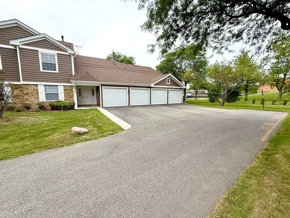 601 Hanover Ct #Z1