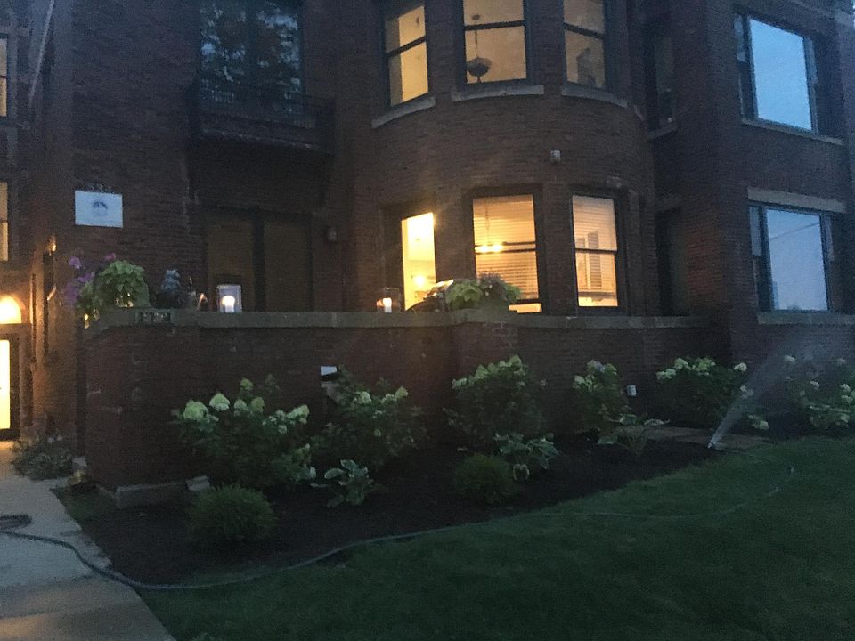 1st image of 534 Sheridan Sq #102
