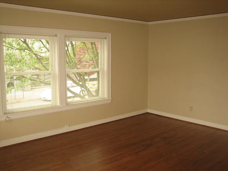 4010 NE Hancock St #120 — Photo 2