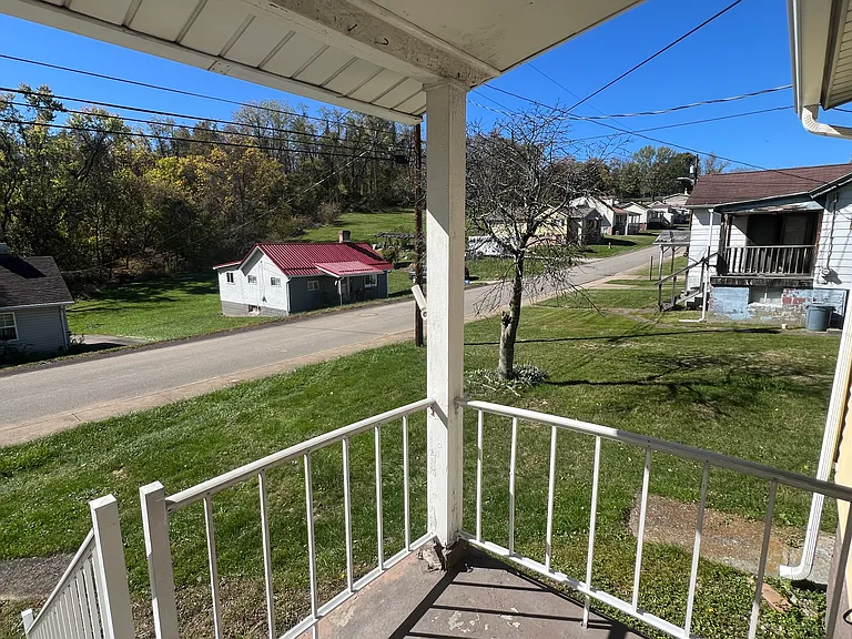 52 Hickory St — Photo 23