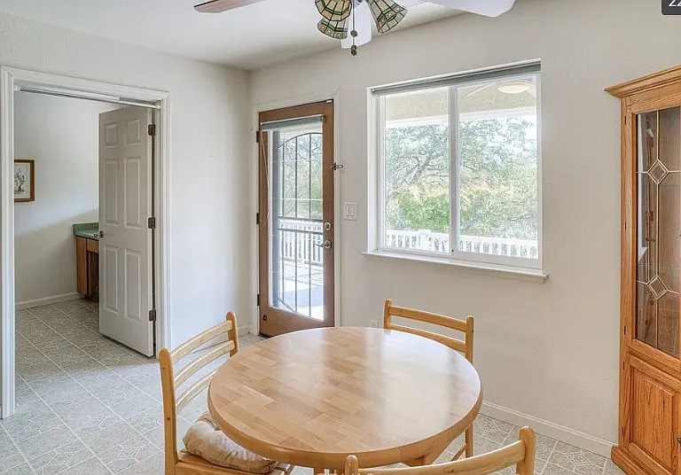 Lodgeview Dr — Photo 8