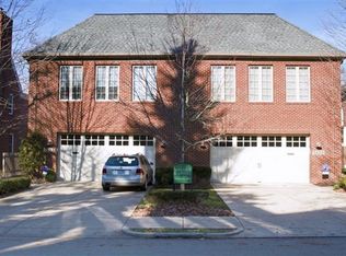 5829 Howe St, Pittsburgh, PA 15232