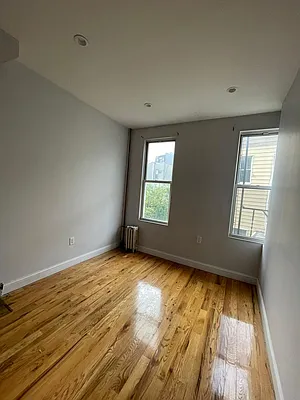 Rented by NY Living Solutions | media 7