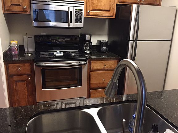 4th image of 1601 N Bryant St #37