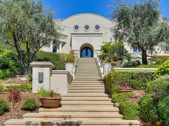 4th image of 8760 Seville Cir