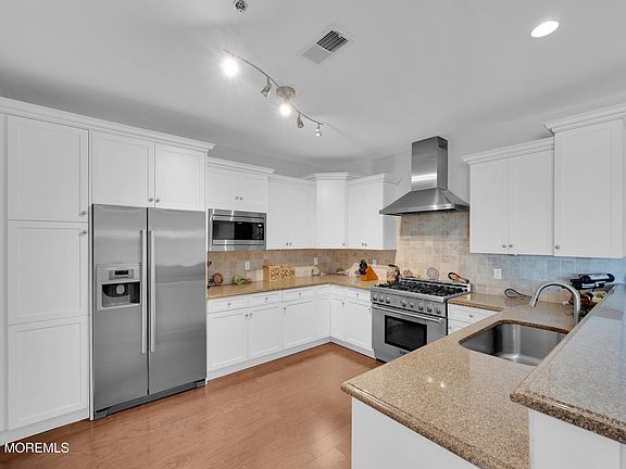 5th image of 432 Ocean Boulevard N #218