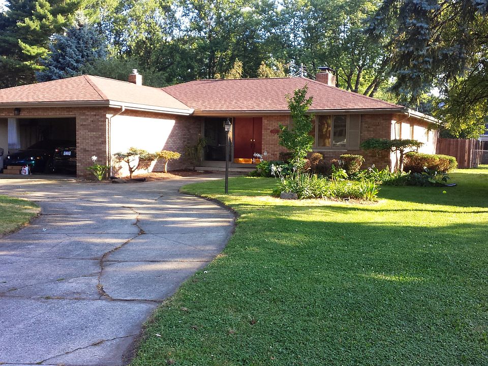 1st image of 5032 Robinwood Dr