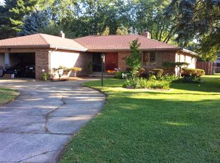 5032 Robinwood Dr, Monroe, MI