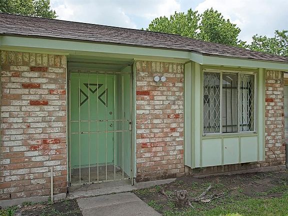 3rd image of 6957 Chasewood Dr