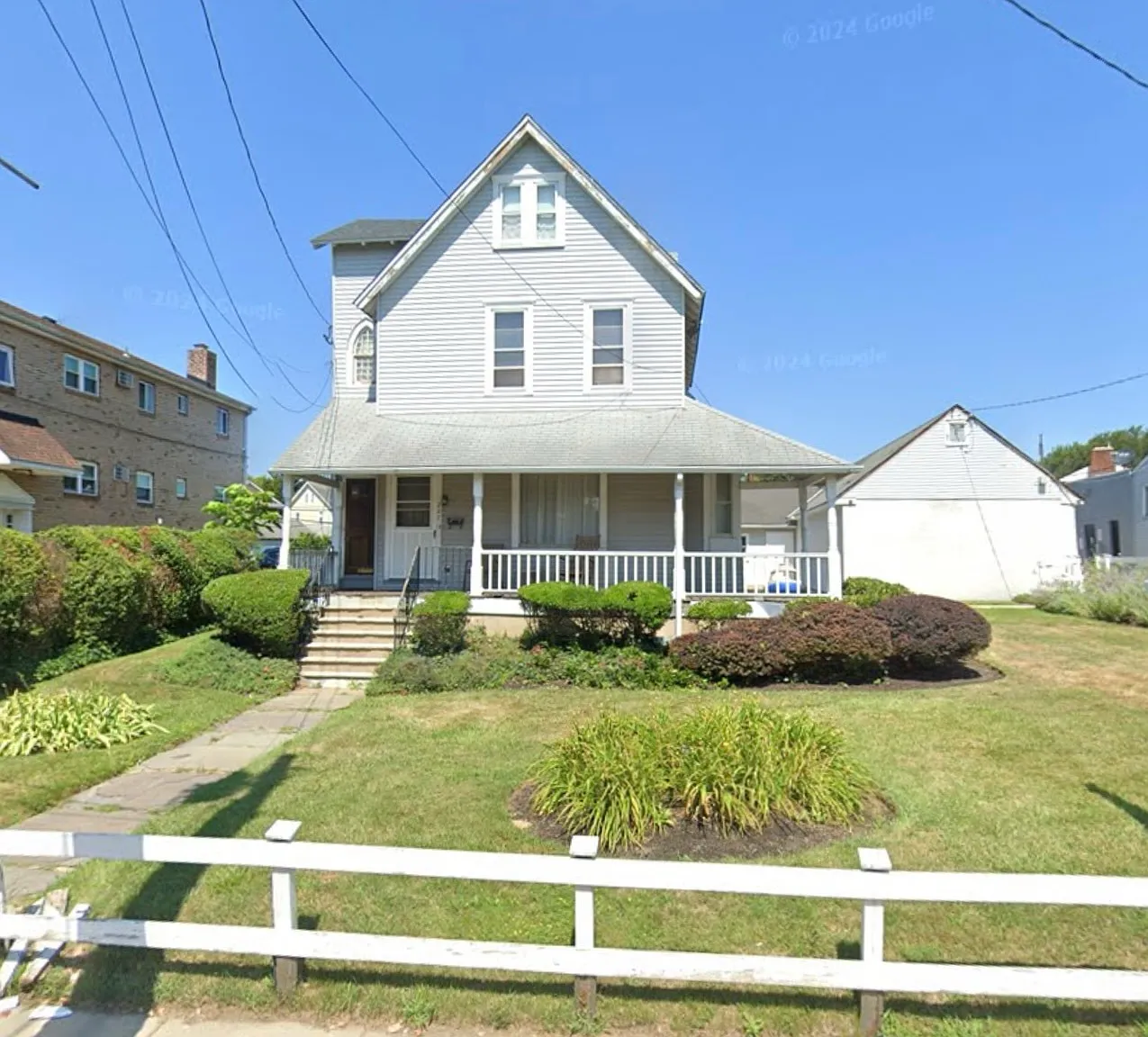 4 bed, $2,000 — Photo 2