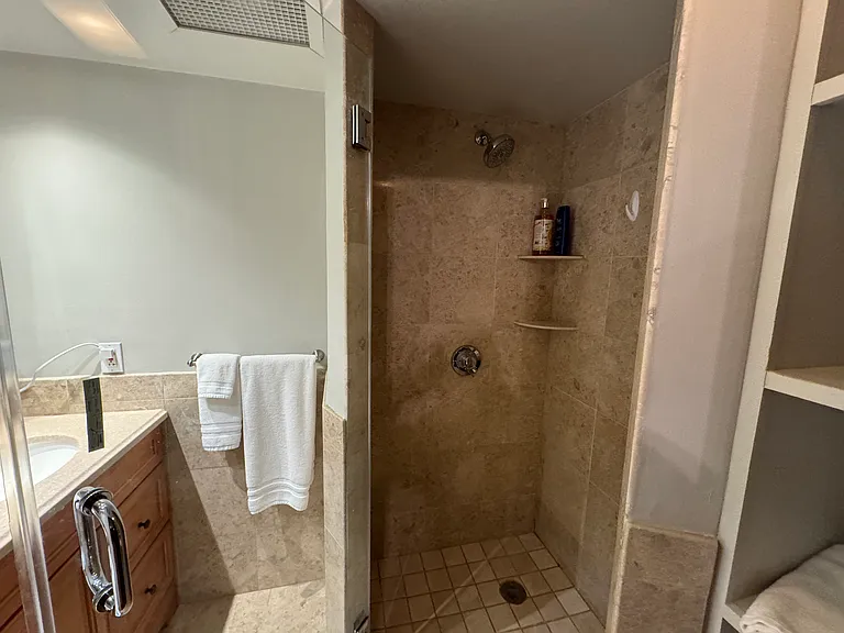 72 Bay State Rd — Photo 11