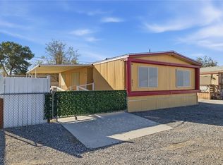 221 W Comstock Cir, Pahrump, NV 89048