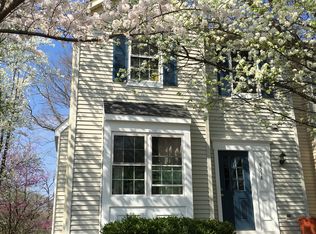 8518 Charnwood Ct, Manassas, VA 20111