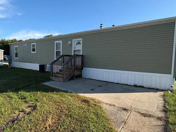 8 Rehoboth Cir, Clayton, DE 19938