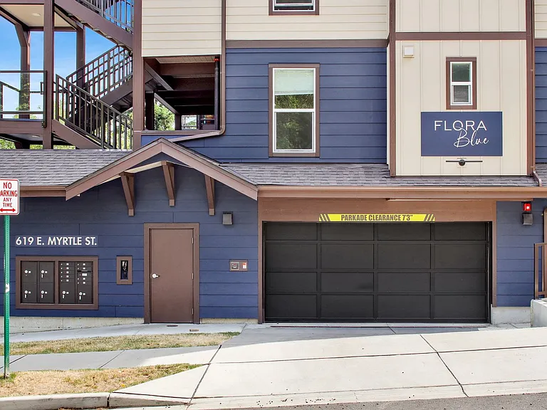 619 E Myrtle St — Photo 32