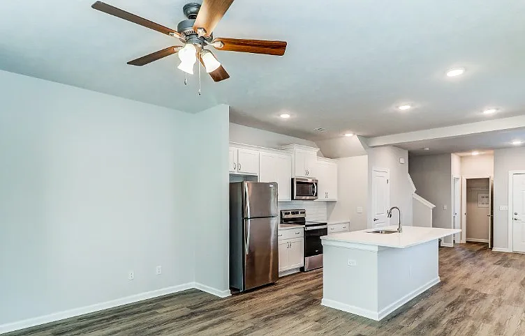 Brighton Park Apartments — Photo 12