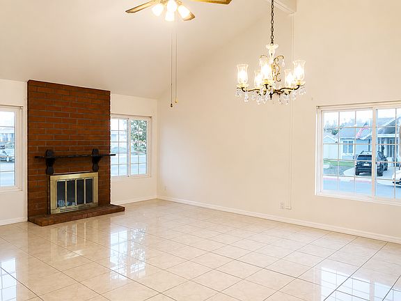 3rd image of 11304 Camino Ruiz